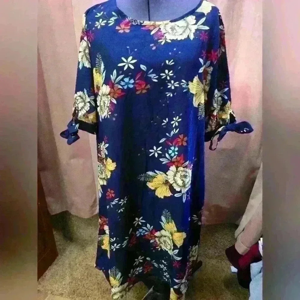 Emery Rose pullover lightweight floral dress sz Med.